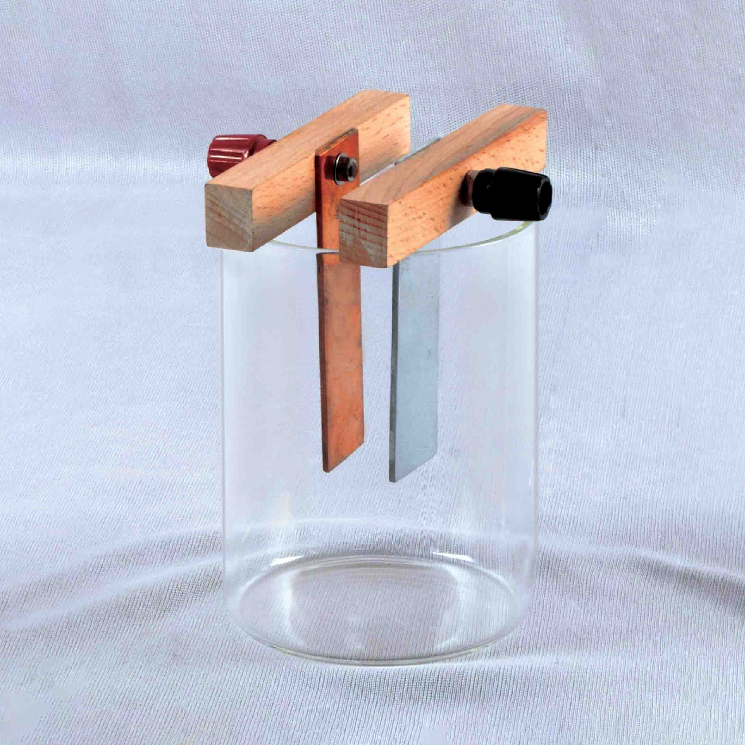 Simple Voltaic Cell